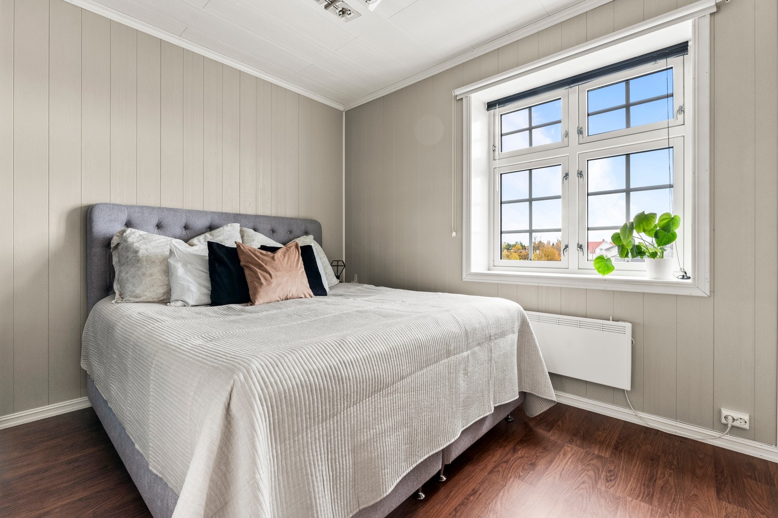 Hovedsoverommet i 2.etasje er av god størrelse Galleribilde