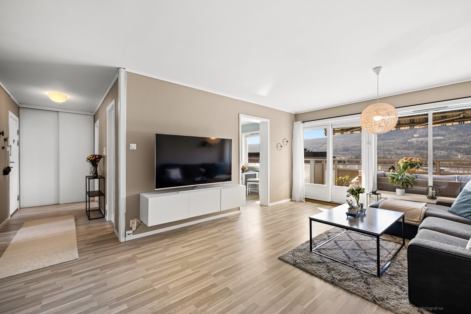 NBBO Eiendomsmegling v./Martin Morken Hjertås ønsker velkommen til visning i Sørensvingen 12A Galleribilde