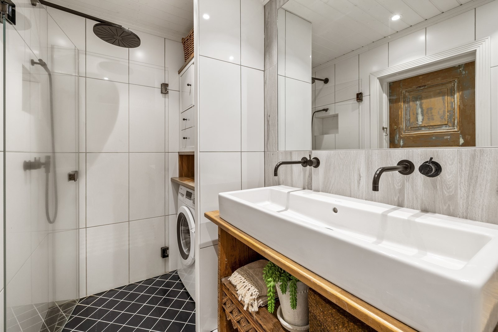 Badet ble oppgradert i 2017- kombinerer stil og funksjonalitet. Galleribilde