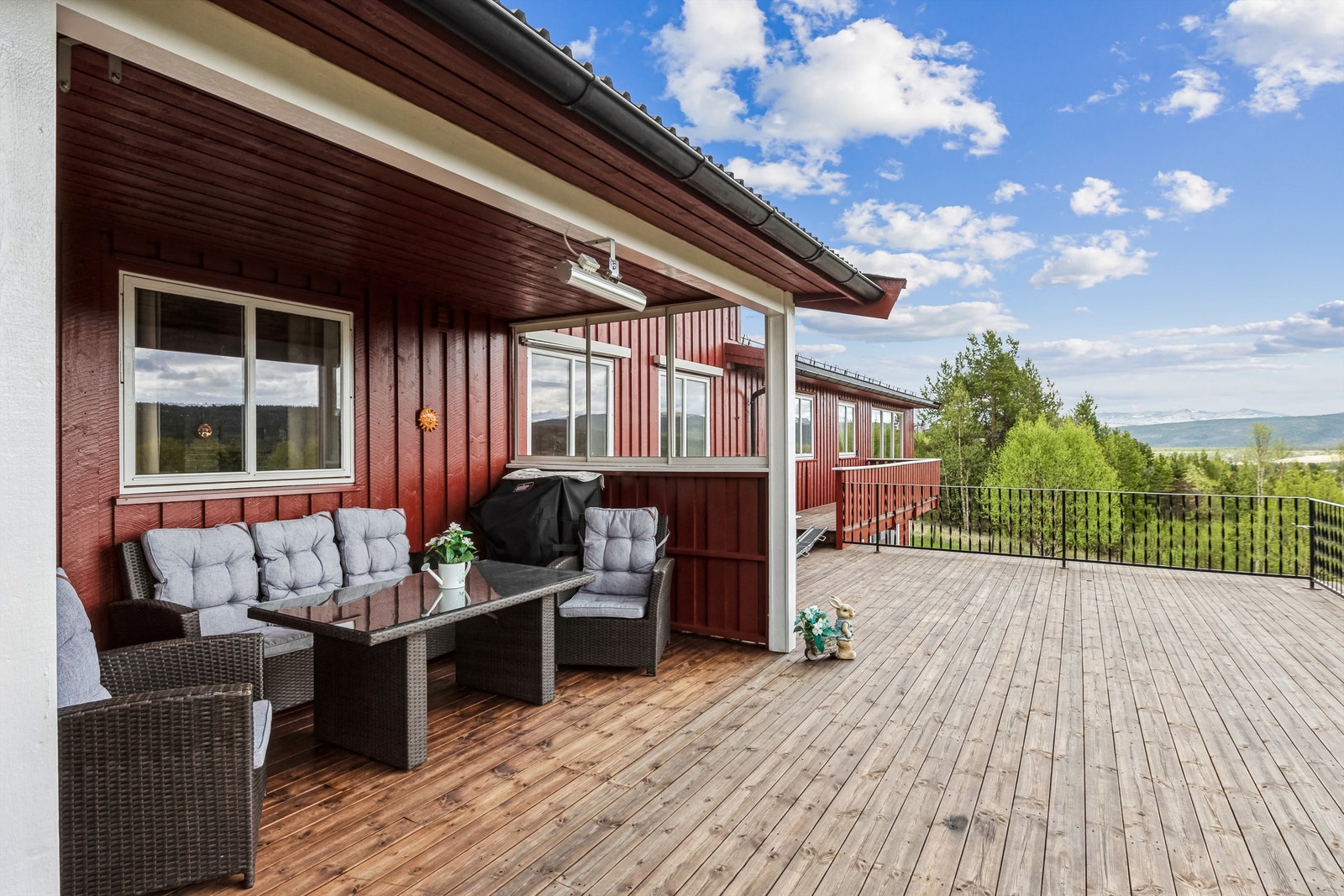 Hoveddel - terrasse Galleribilde
