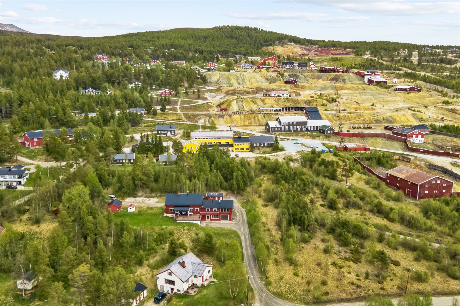 Fin beliggenhet nedenfor Verket. Galleribilde