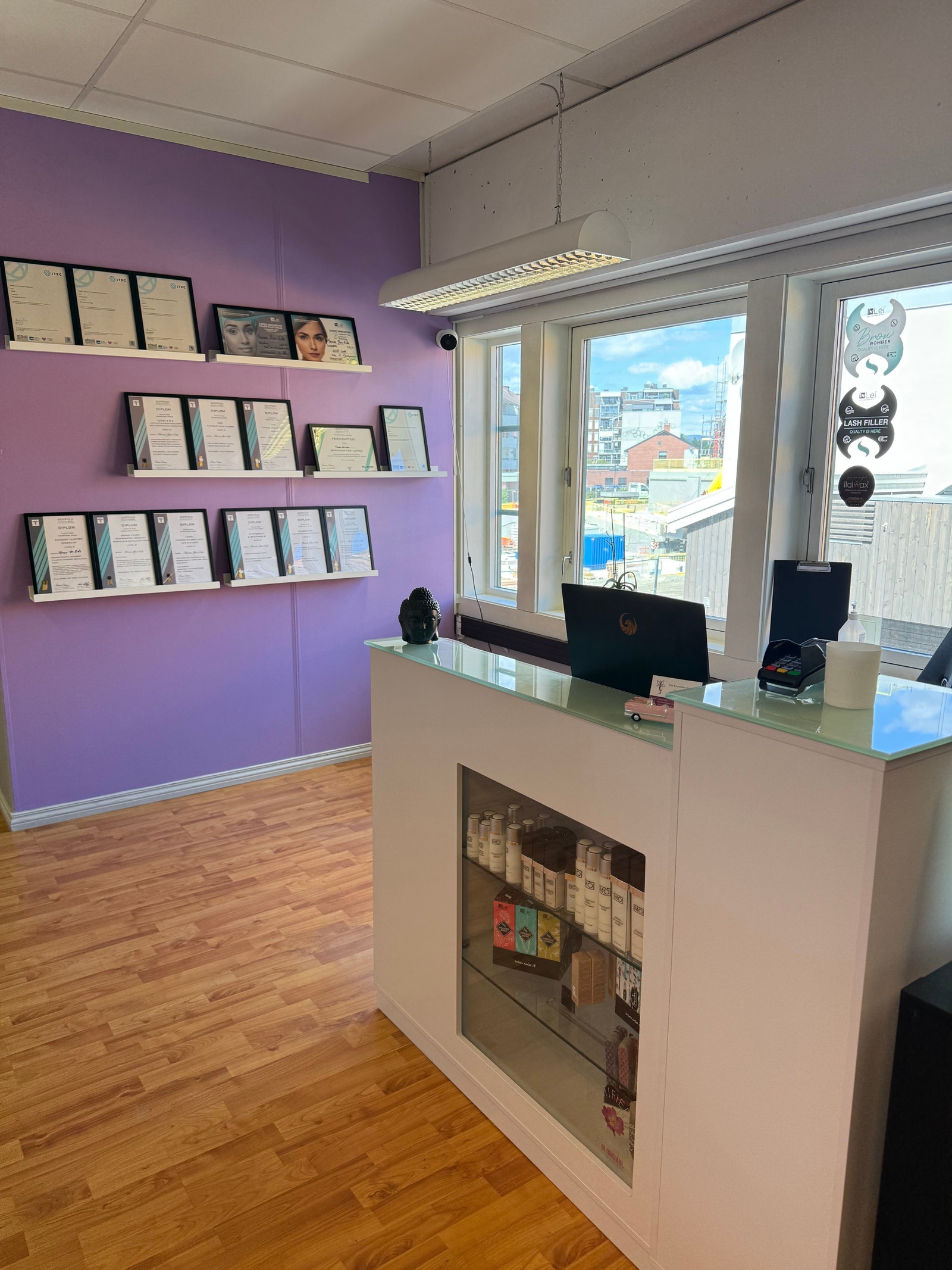 Venterom og resepsjon Galleribilde