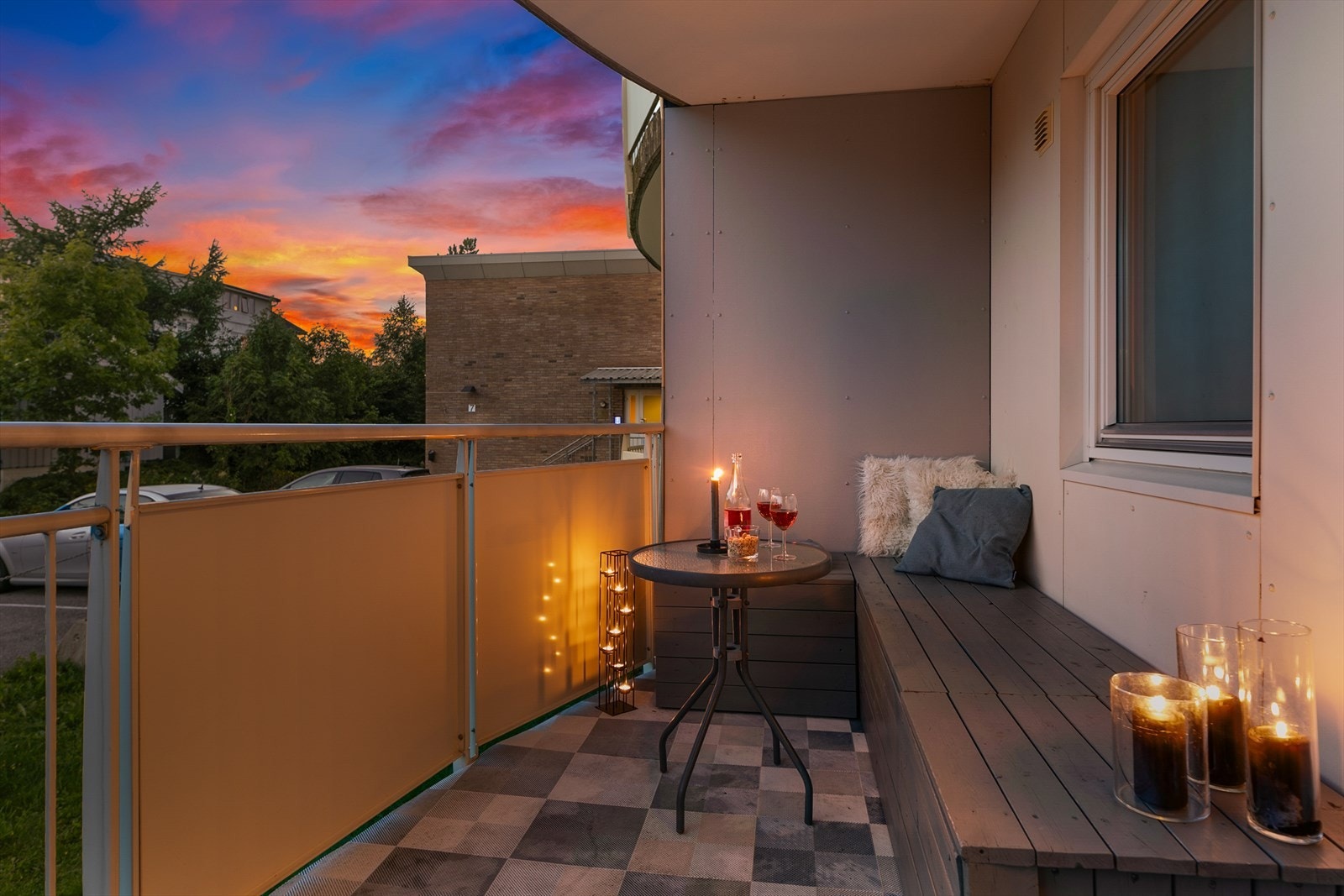 Dette er en fin 2-roms leilighet med balkong og parkeringsplass i garasjeanlegget. Mulighet for rask/fleksibel overtakelse. Perfekt førstegangskjøp! Galleribilde