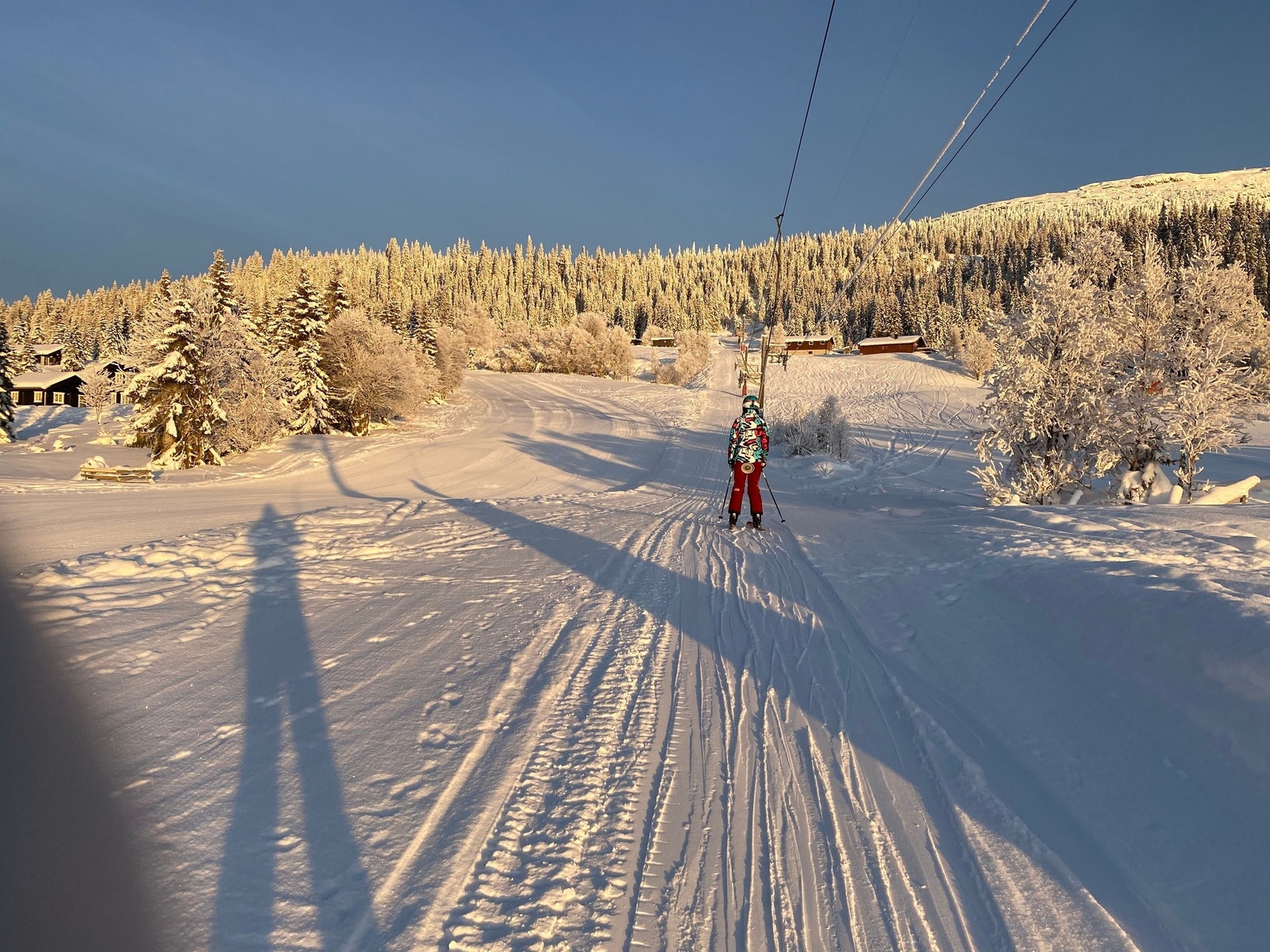 Oleheisen gir enkel adgang til skianlegget og er 50 meter fra leiligheten Galleribilde
