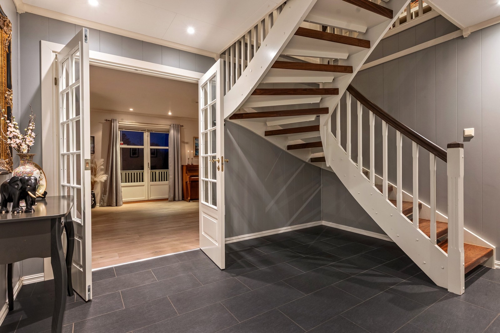 Boligen har en gjennomtenkt og optimalisert planløsning tilpasset barnefamilien. Galleribilde