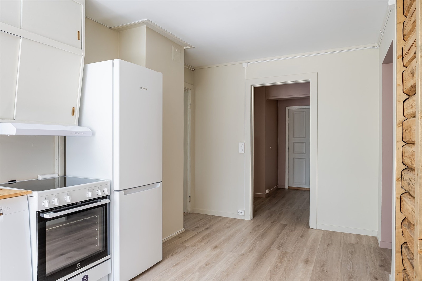 Kjøkkenet har komfyrvakt. Galleribilde