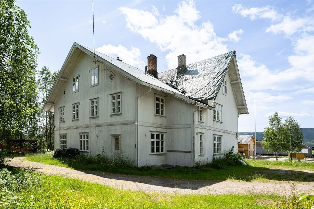 Eiendommen er dels pusset opp i 2024-2025, men det er behov for videre renovering og oppgradering. Bygningen er SEFRAK-registrert som kulturminne. Galleribilde