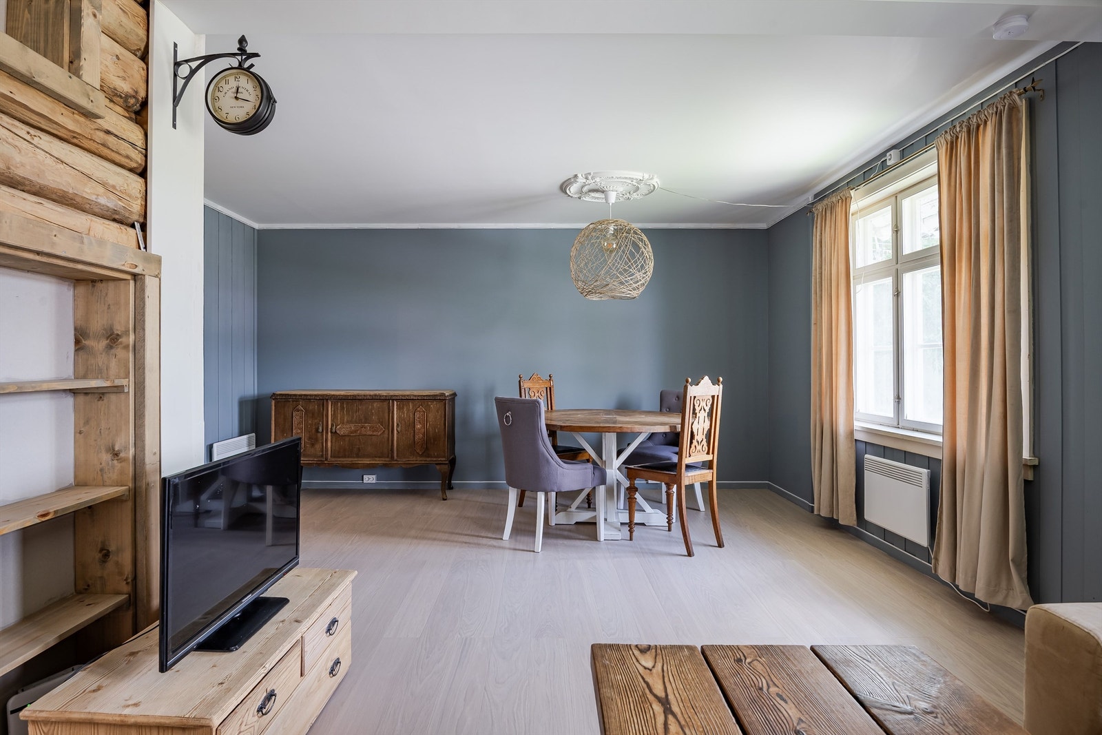 Stuen har en lun og fin atmosfære. Galleribilde