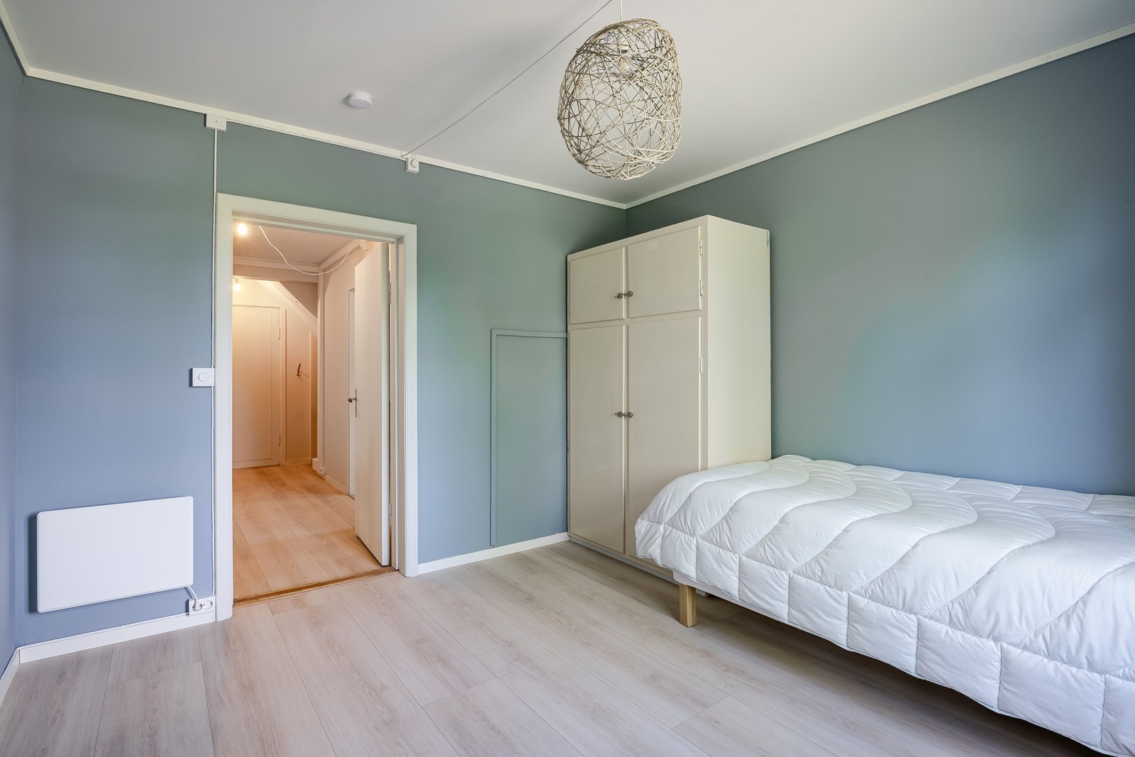 Soverommene har panelovn for oppvarming. Galleribilde