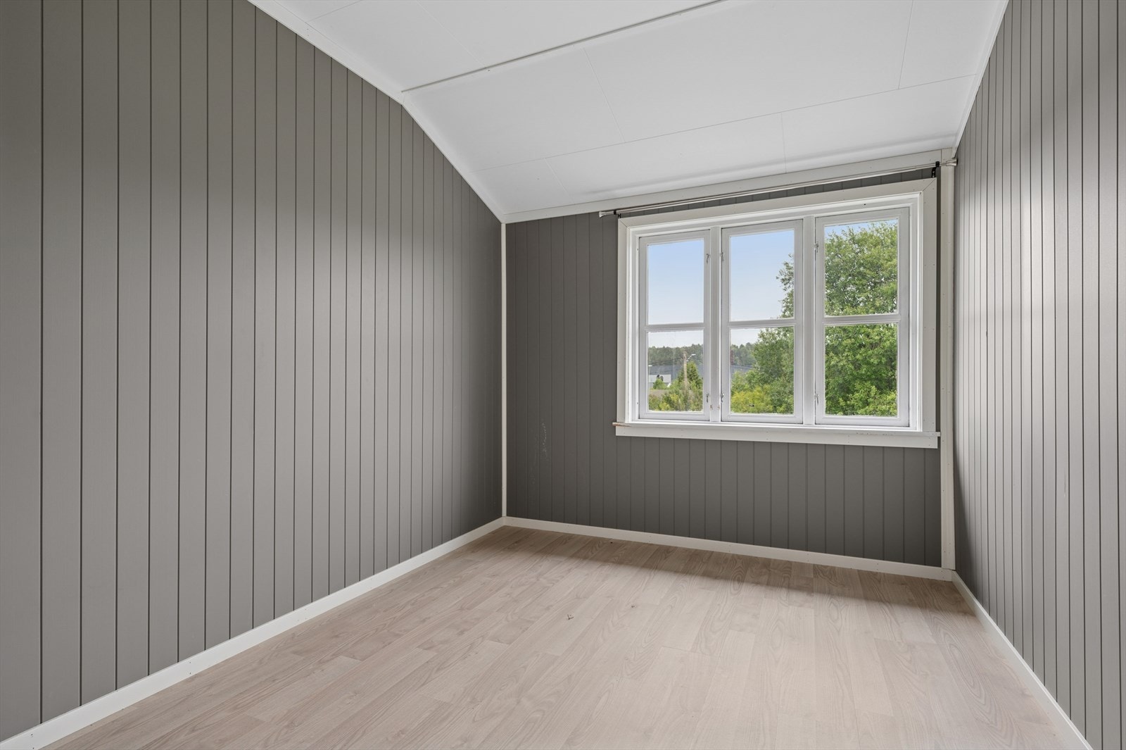 Soverom 3 malt i lun og fin farge Galleribilde