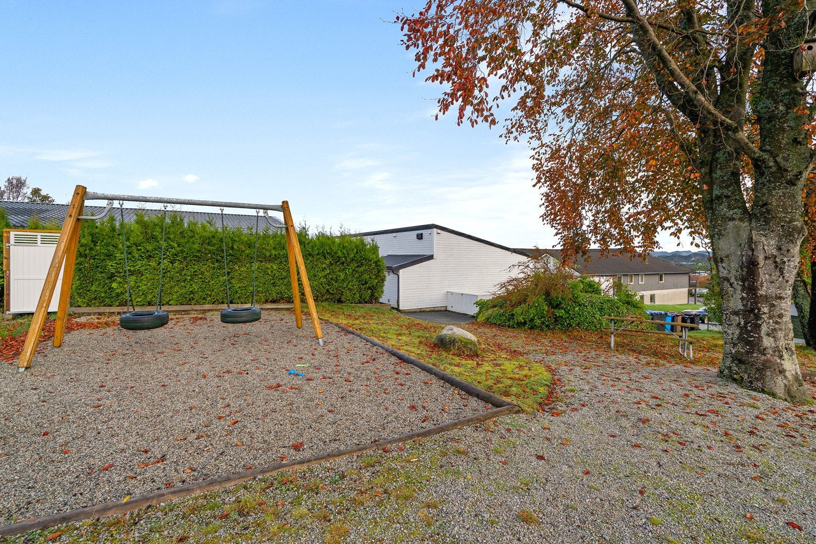 Lekeplass like ved boligen Galleribilde