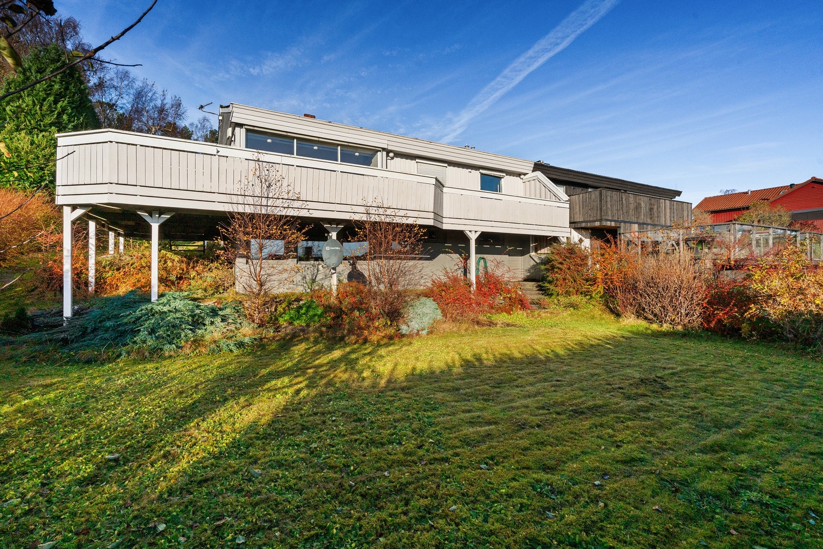 Hagen bærer preg av alder, men har et flott utgangspunkt for opparbeidelse. Galleribilde