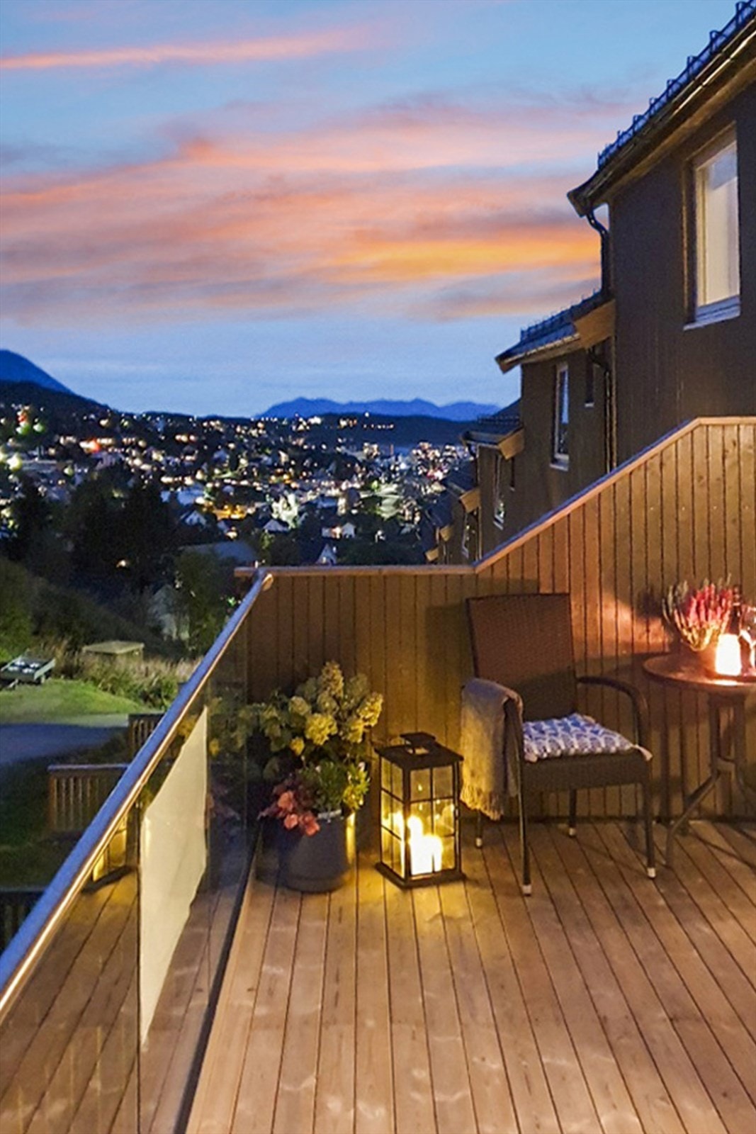 Innholdsrikt rekkehus med en attraktiv og barnevennlig beliggenhet! Galleribilde