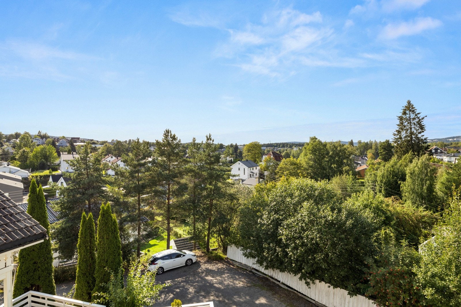 Utsikt fra eiendommen. Galleribilde