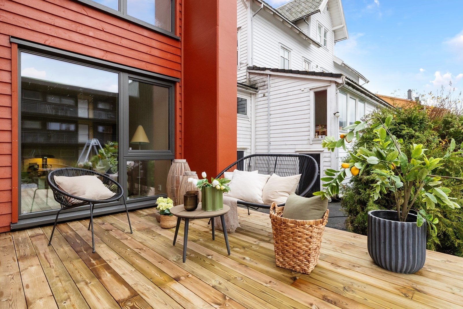 Her er god plass til hagemøbler og grill Galleribilde