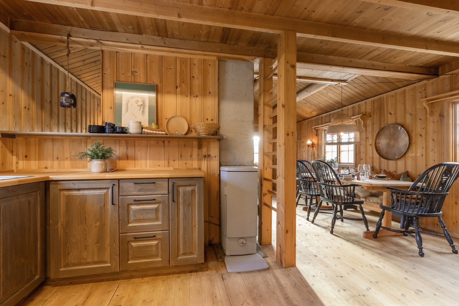 Godt med skap- og benkplass Galleribilde