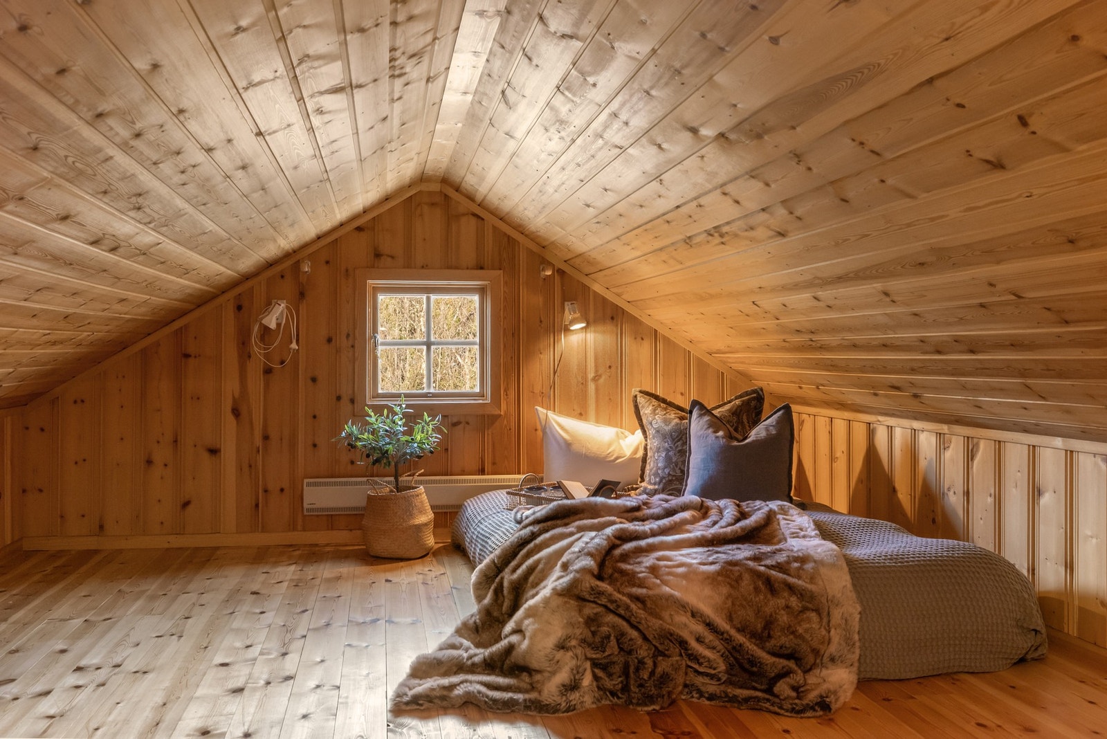 Hemsen er innredet med sengeplass, vi gjør oppmerksom på at rommet ikke er godkjent som soverom eller rom for varig opphold Galleribilde