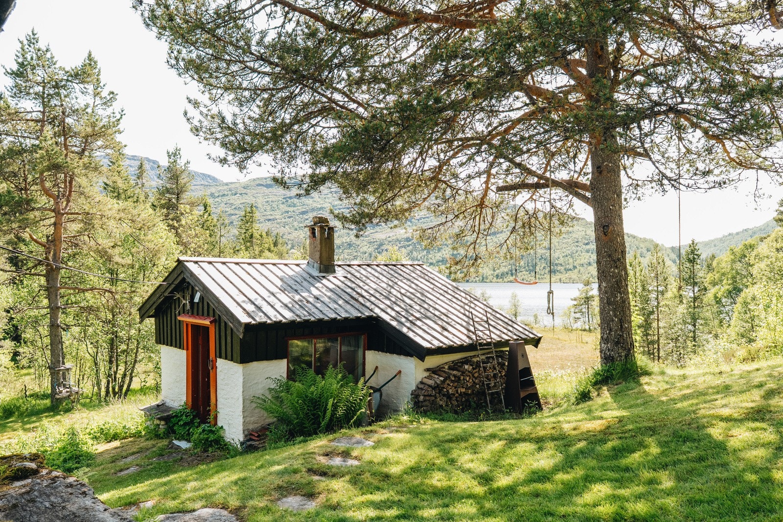 Annekset på 13 m² gir deg muligheter for både "hyttekontor", oppbevaring og ekstra gjesteovernattinger. Galleribilde
