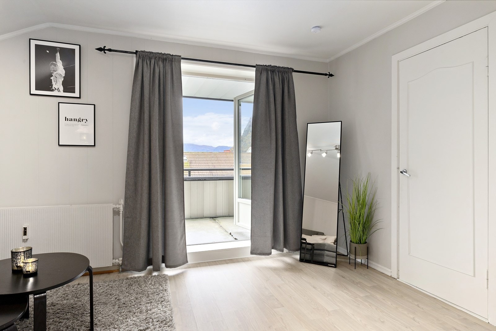 Dobbel balkongdør gir godt med lysinnslipp Galleribilde