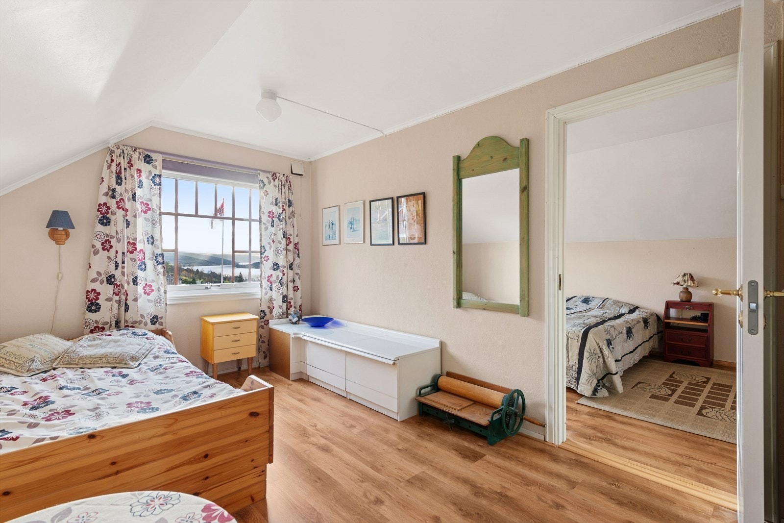 Boligen har tre gode soverom. Galleribilde