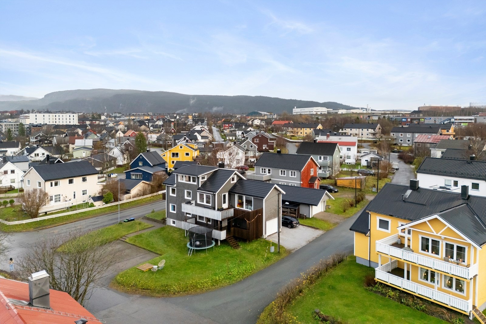 Gruvegata 1 er en godt stelt tomannsbolig med en fin beliggenhet. Galleribilde