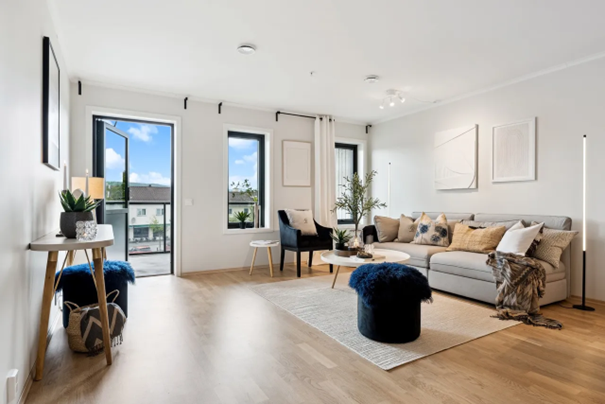 Stue med utgang til stor balkong Galleribilde