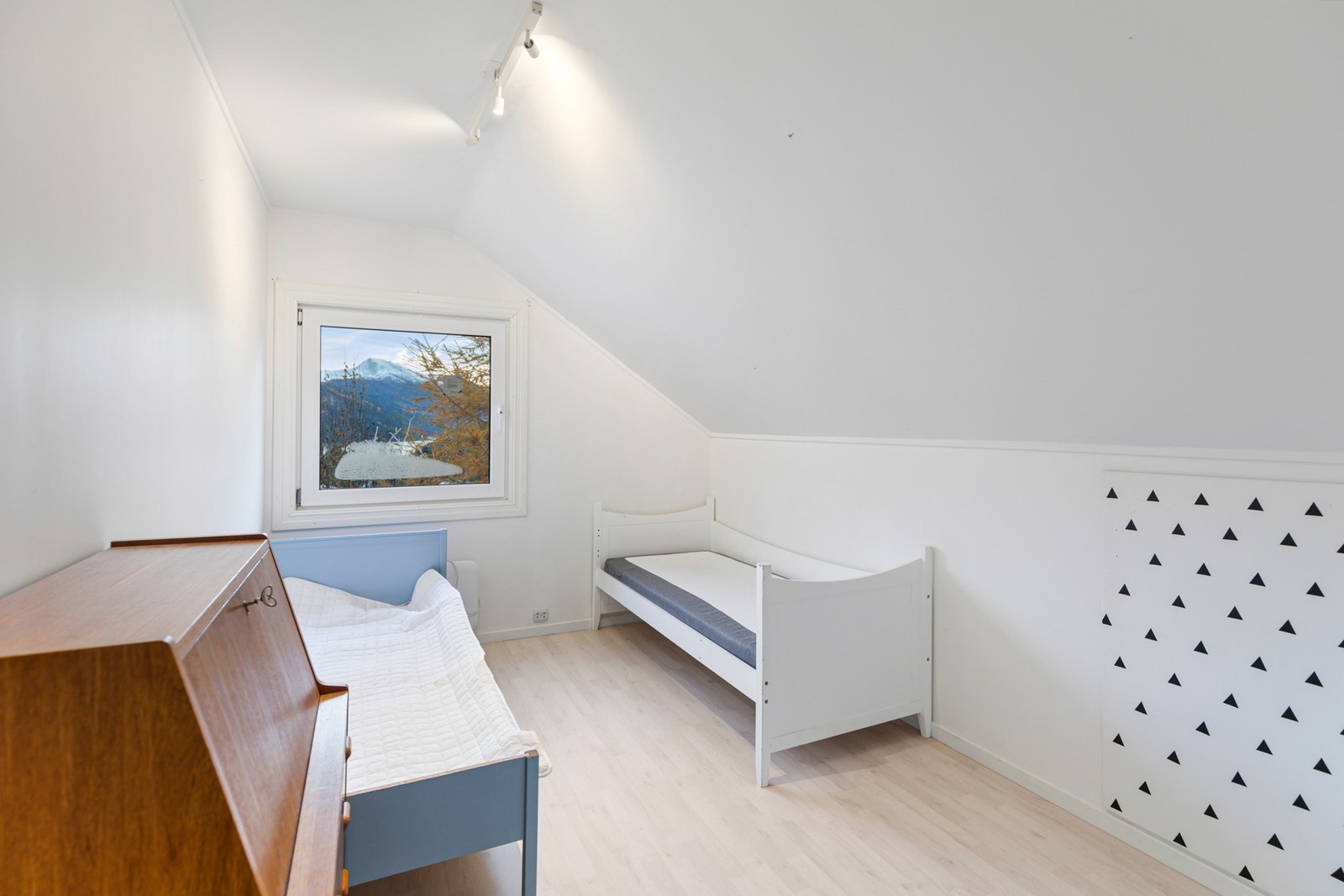 Soverom nr. 4 med raftekott Galleribilde