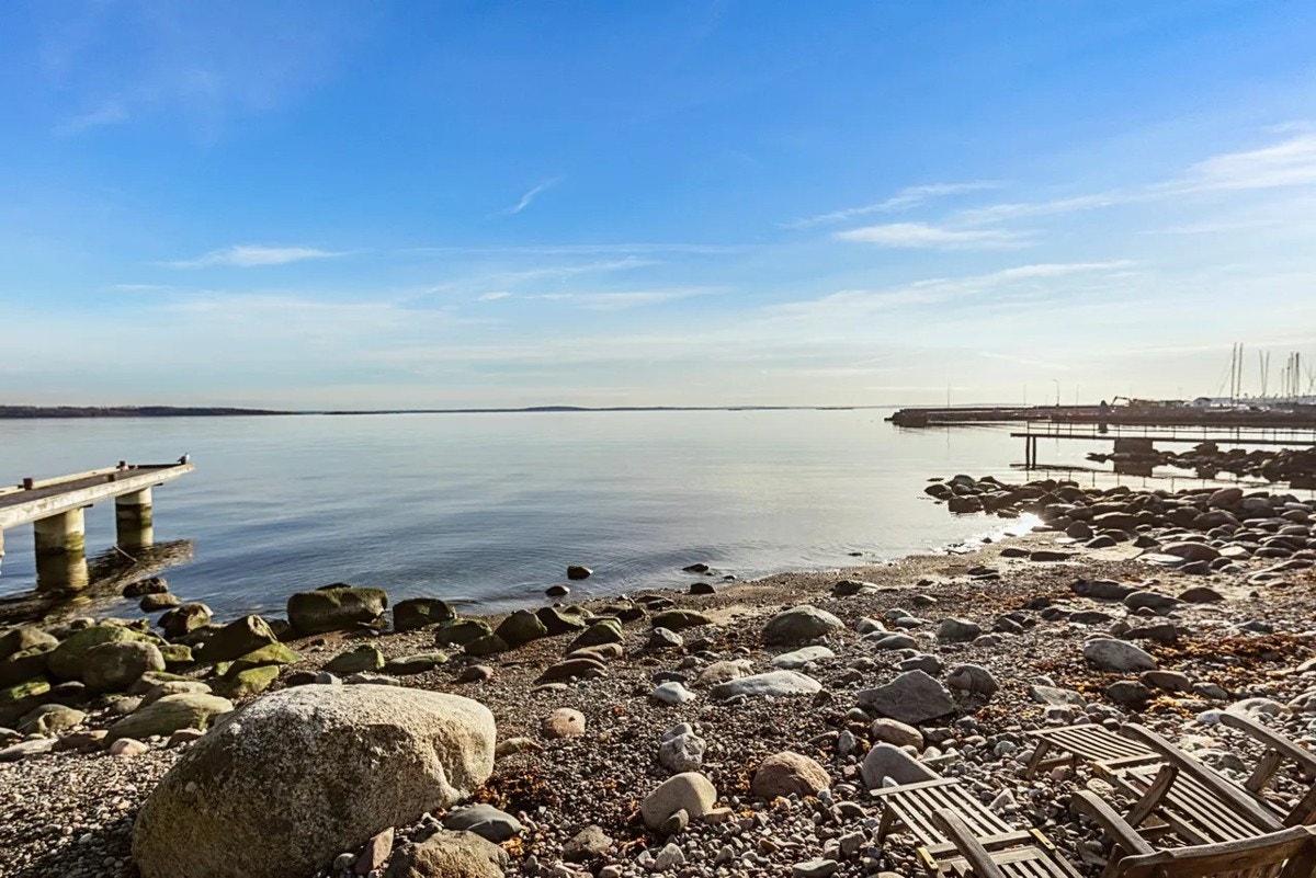 Å ha sjøen som nærmeste nabo er en sjelden vare. Galleribilde