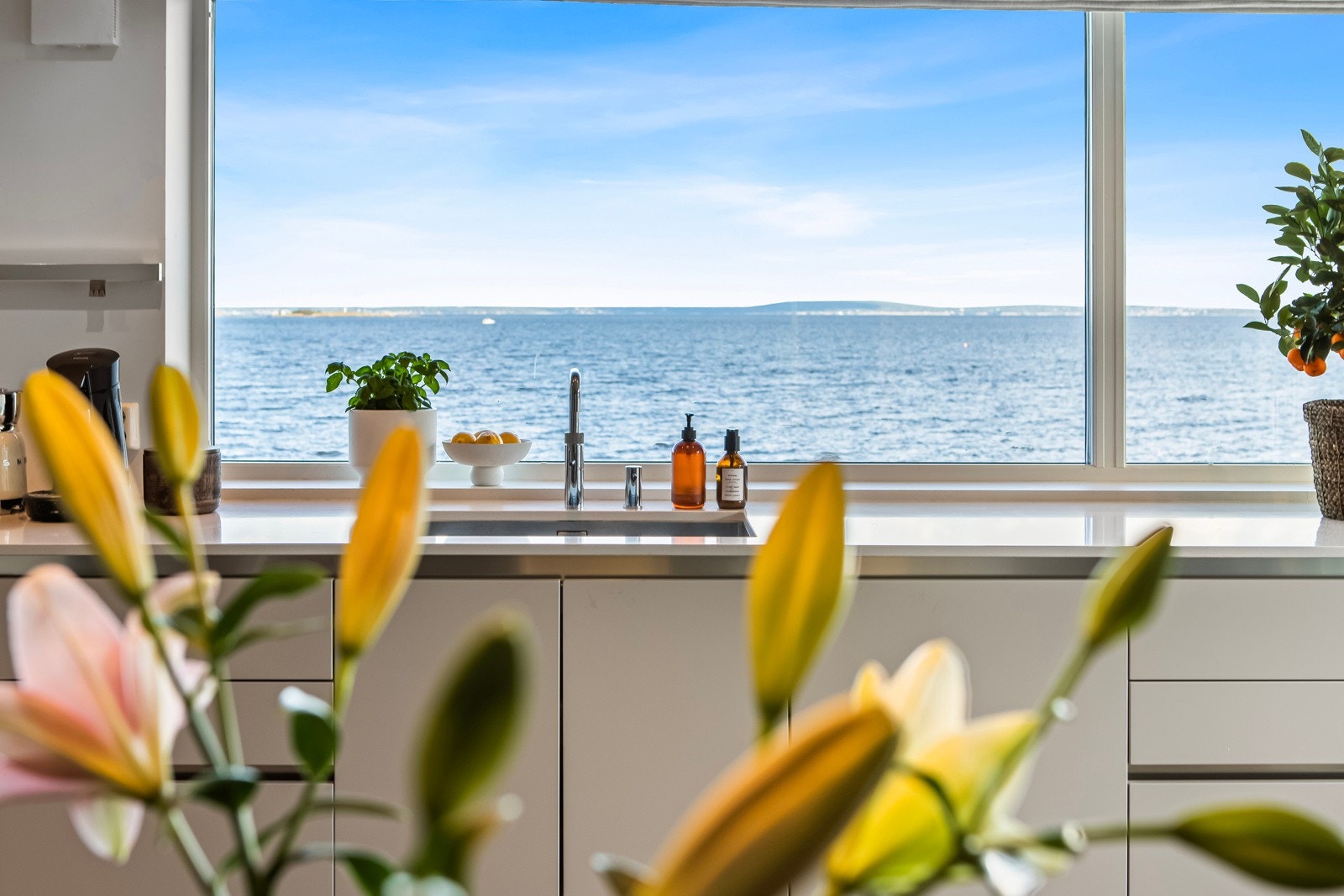 Uansett årstid byr utsikten på et nytt kunstverk hver dag. Galleribilde