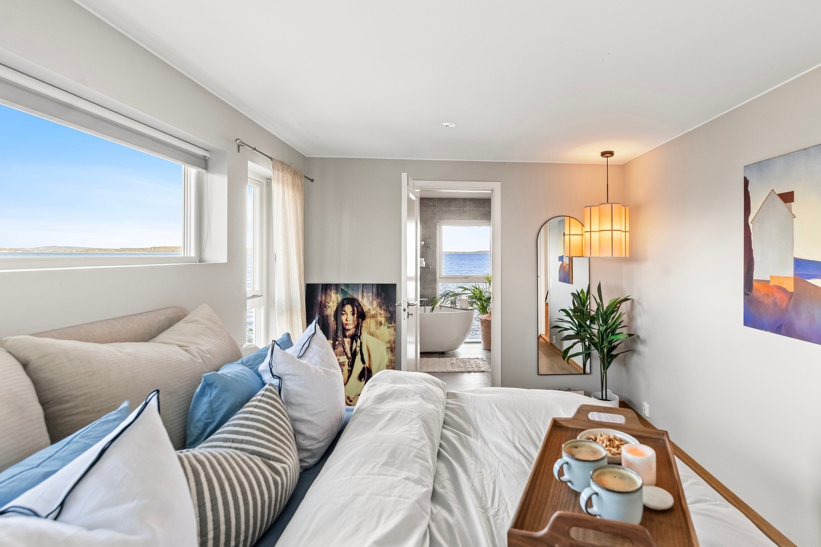 Det private badet gir en eksklusiv hotellfølelse i hverdagen. Galleribilde