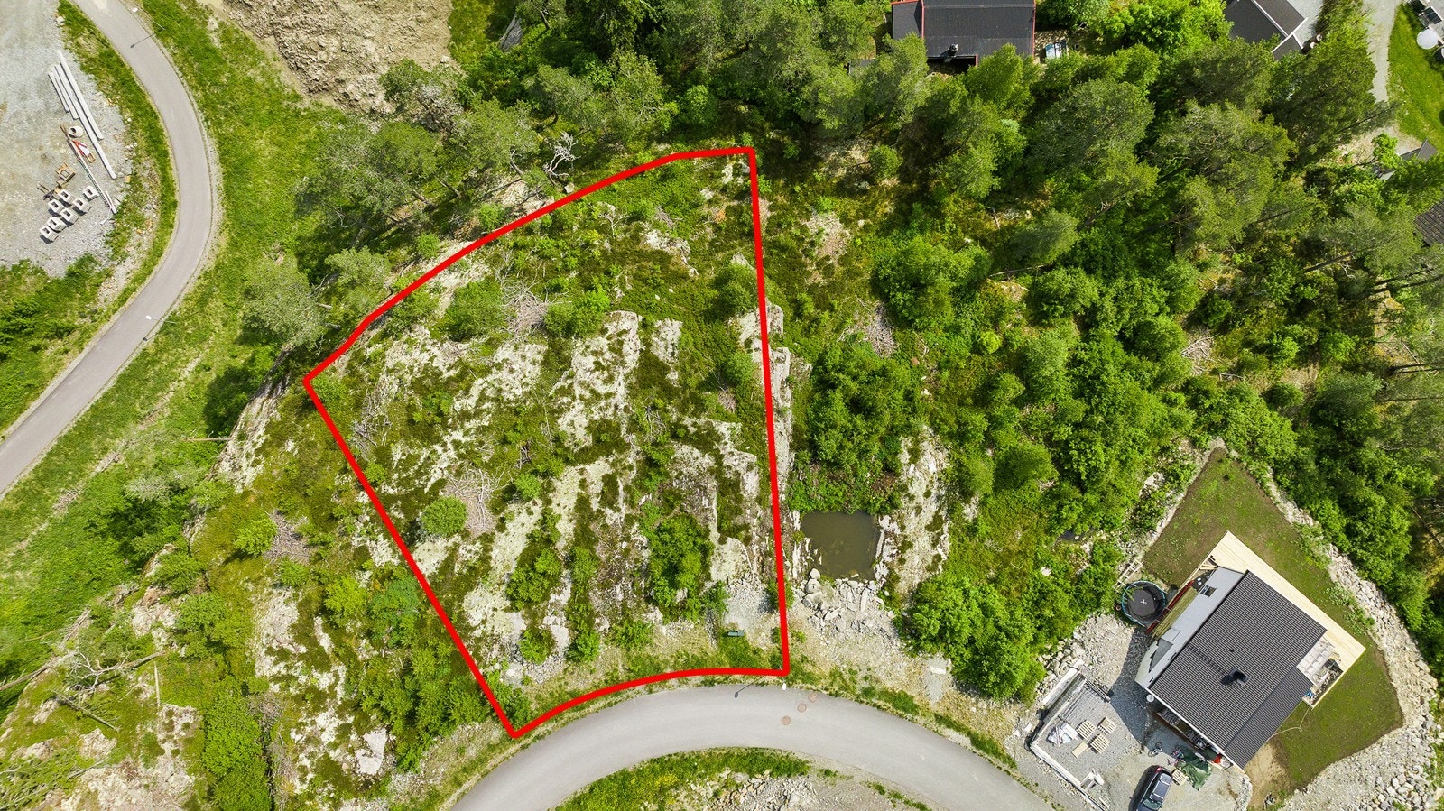 Illustrasjon av tomtegrenser, avvik kan forekomme (se kart i salgsoppgave) Galleribilde