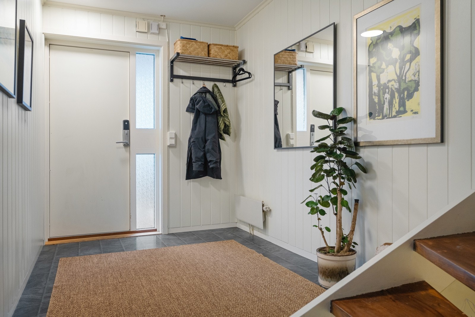 Det vil bli satt inn den originale låsen med 4 stk. elektroniske nøkler. (Ikke denne låsen) Galleribilde