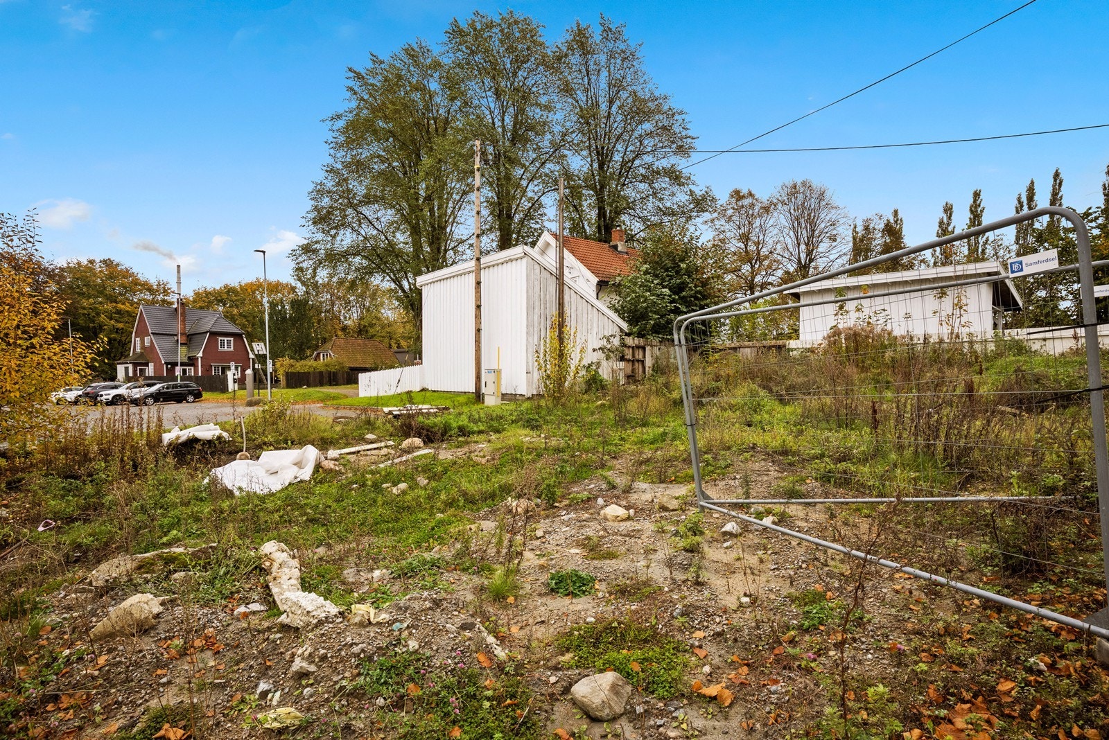 Eiendommen er svak skrående. Galleribilde
