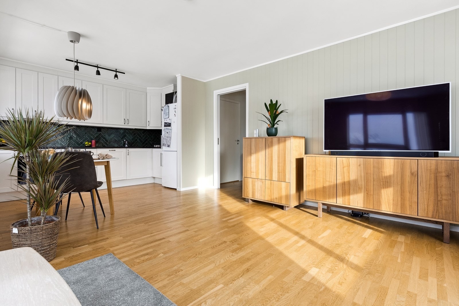 Romslig stue og god planløsning Galleribilde