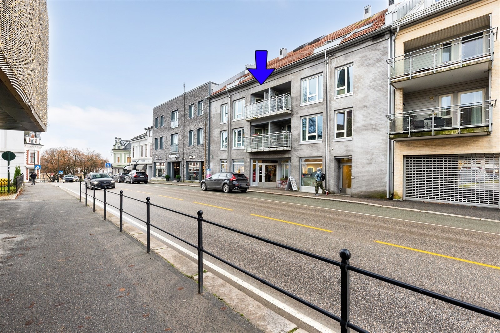 EiendomsMegler1 v/Hanne Holmberg presenterer Cappelens gate 6C - Foto: Inbovi.
Beliggenheten her er perfekt for deg som ønsker å bo sentralt, med enkel adkomst til alle byens fasiliteter! Galleribilde