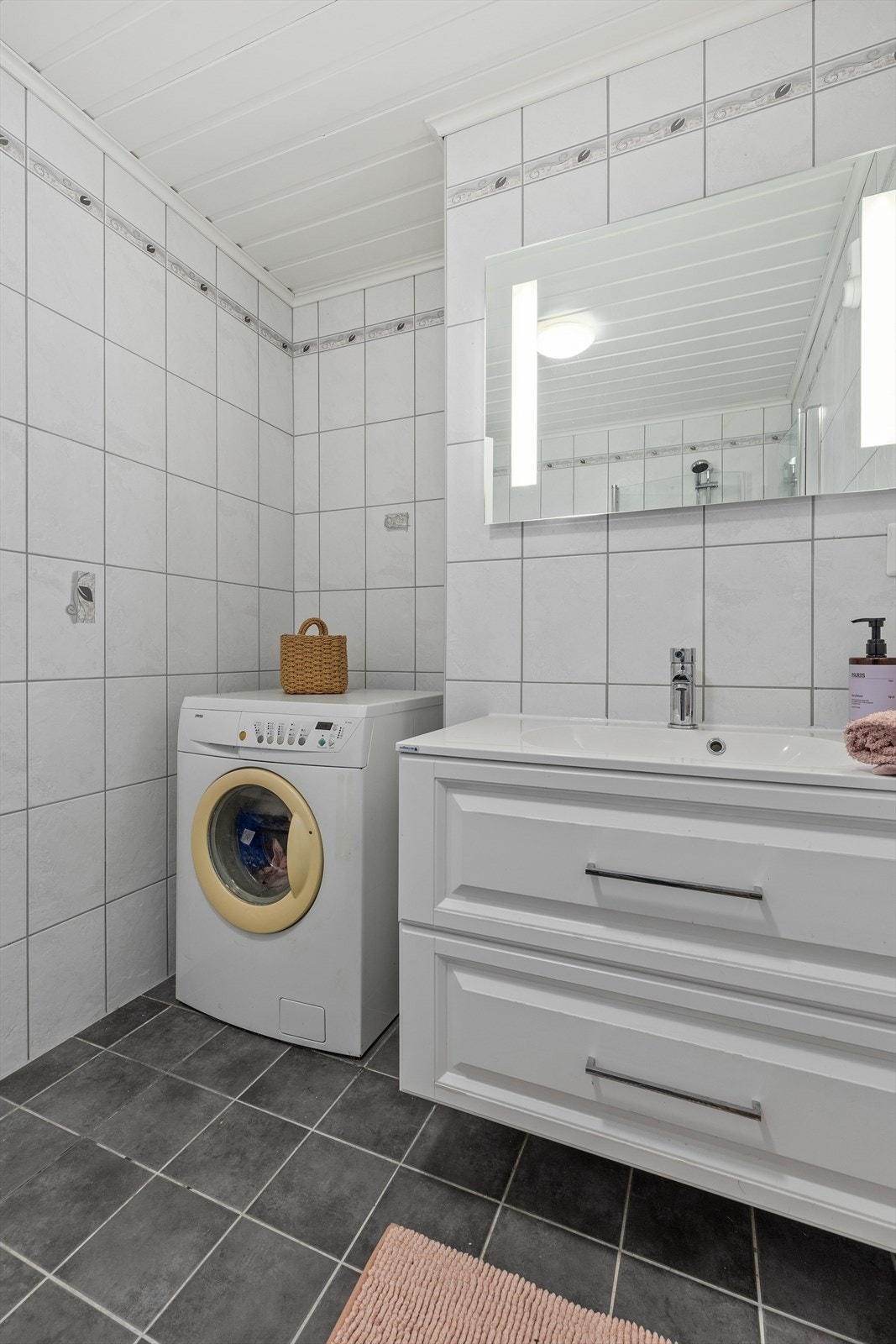 Bad/vaskerom. Galleribilde