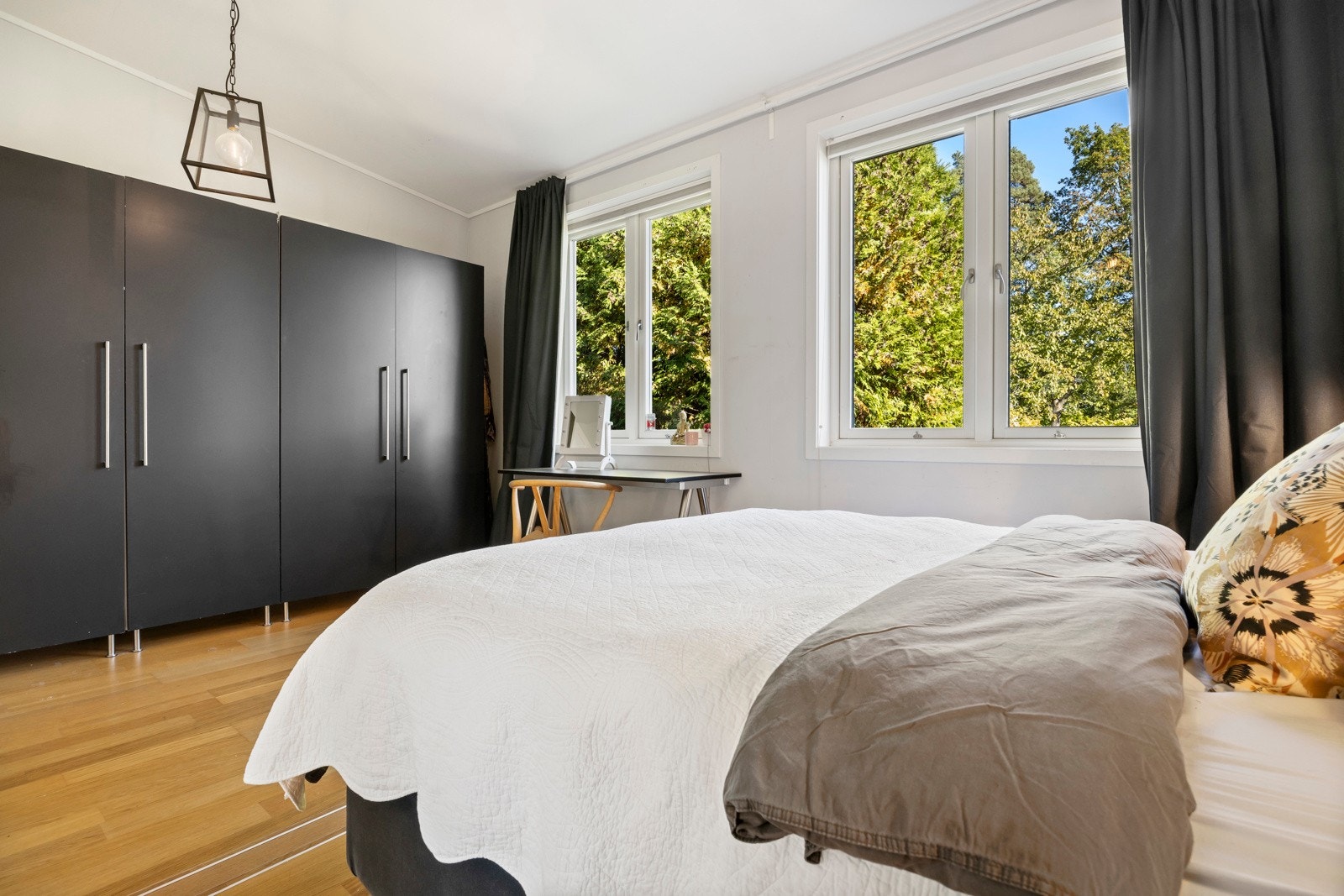 Dette soverommet var opprinnelig to soverom, som enkelt kan settes tilbake. Galleribilde