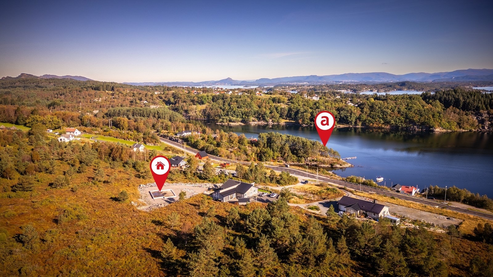 Naustetomt på 88 m², kun få minutter unna boligtomten, kan vurderes å medfølge handelen mot tillegg i pris. Konferer megler for mer informasjon. Galleribilde