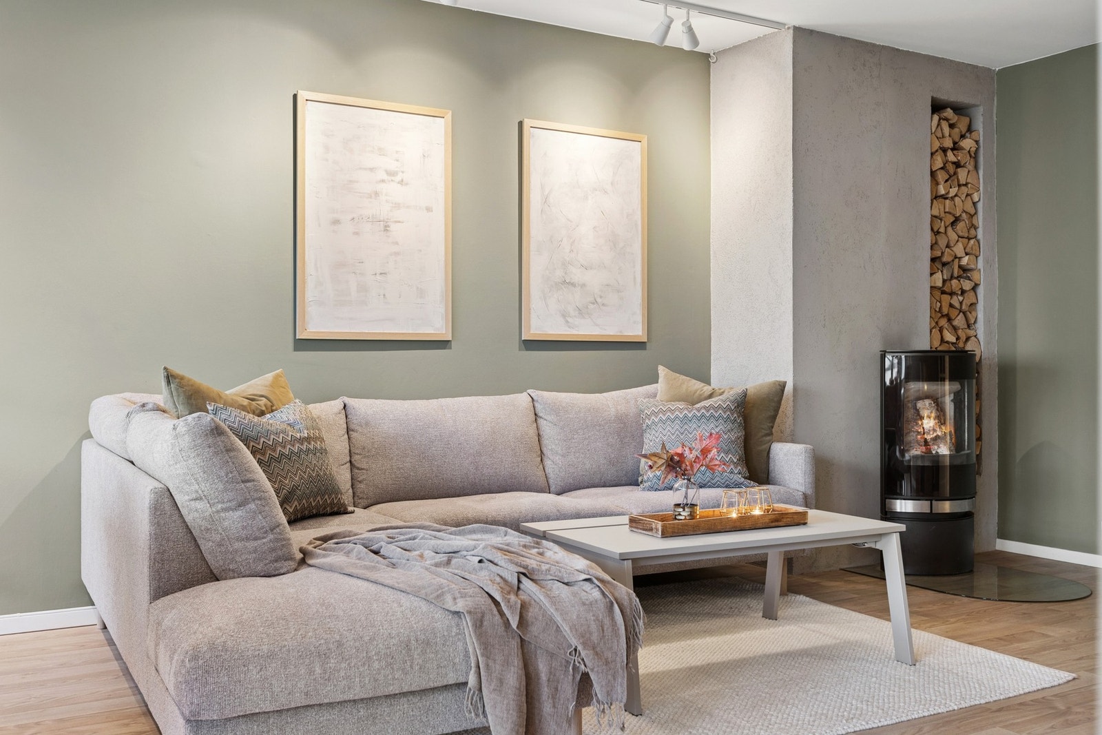 En stilfull og moderne 3-roms leilighet med gjennomgående god standard. Galleribilde