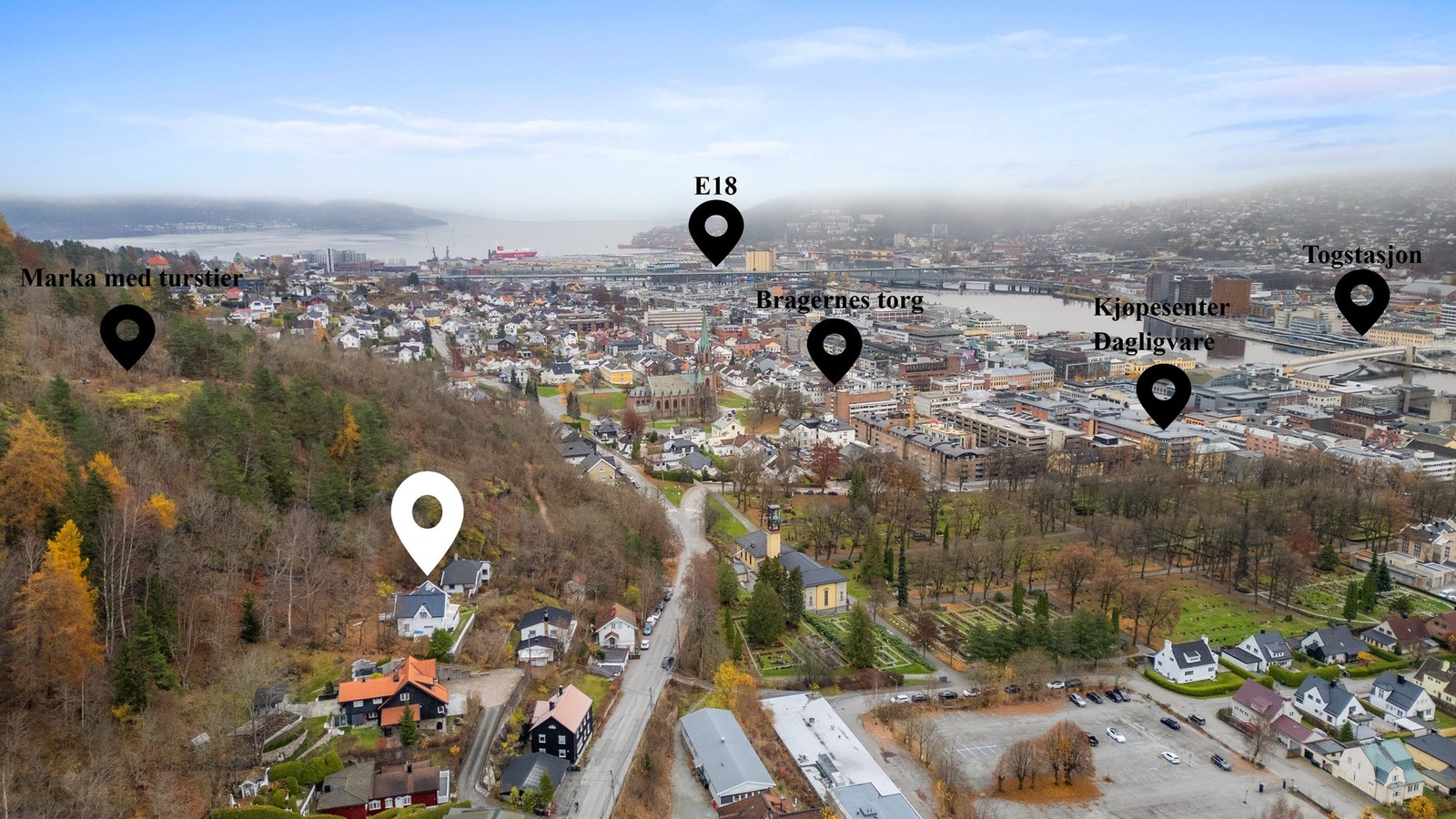 Offentlig transport er lett tilgjengelig med nærmeste bussholdeplass i kort gangavstand og Drammen togstasjon ca. 1,5 km unna Galleribilde