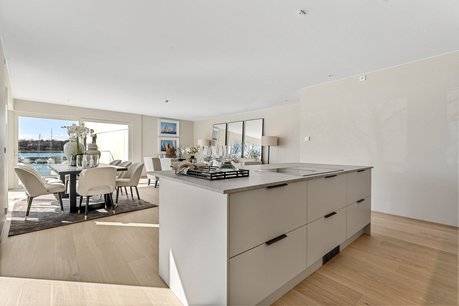 Vannbåren gulvvarme fra eget bergvarmeanlegg Galleribilde