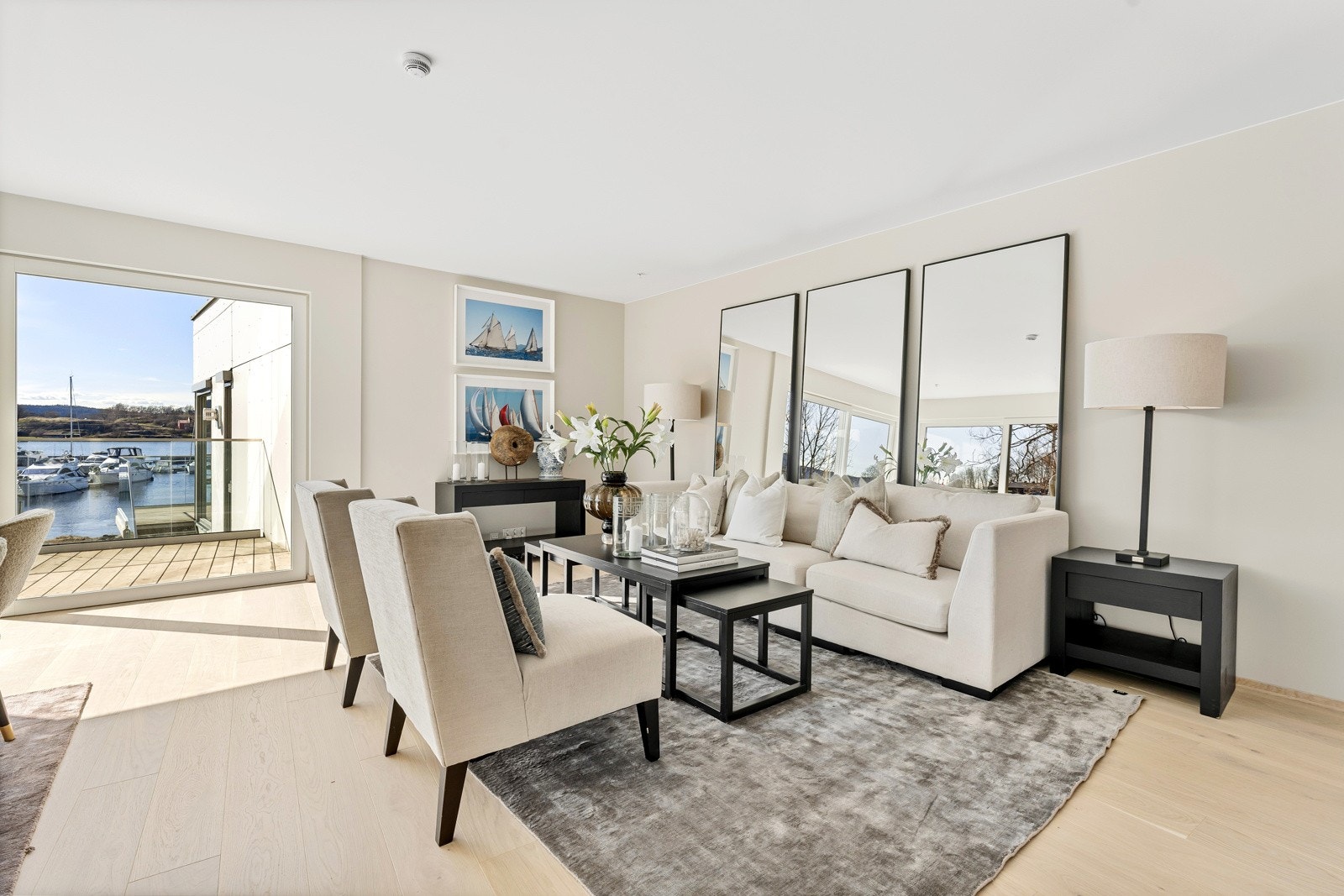 Fin plass til ulik møblering - Mulighet for gasspeis i stuen Galleribilde