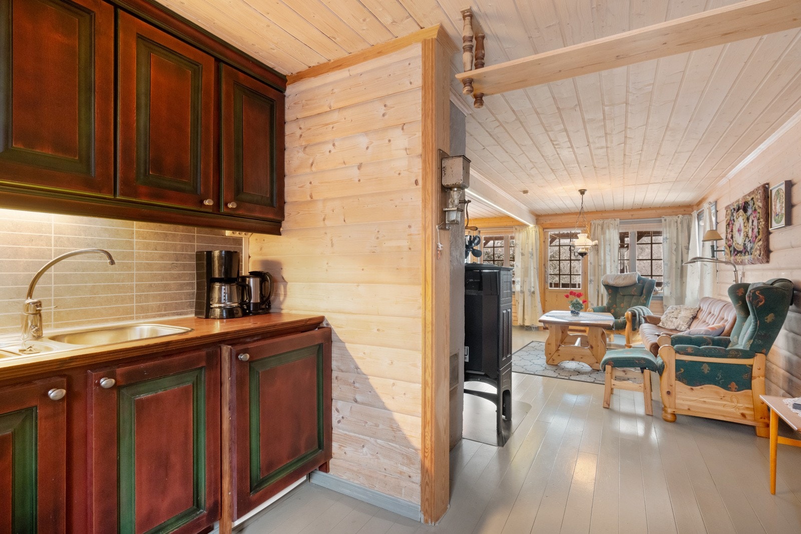 Åpen fra kjøkken mot stue Galleribilde