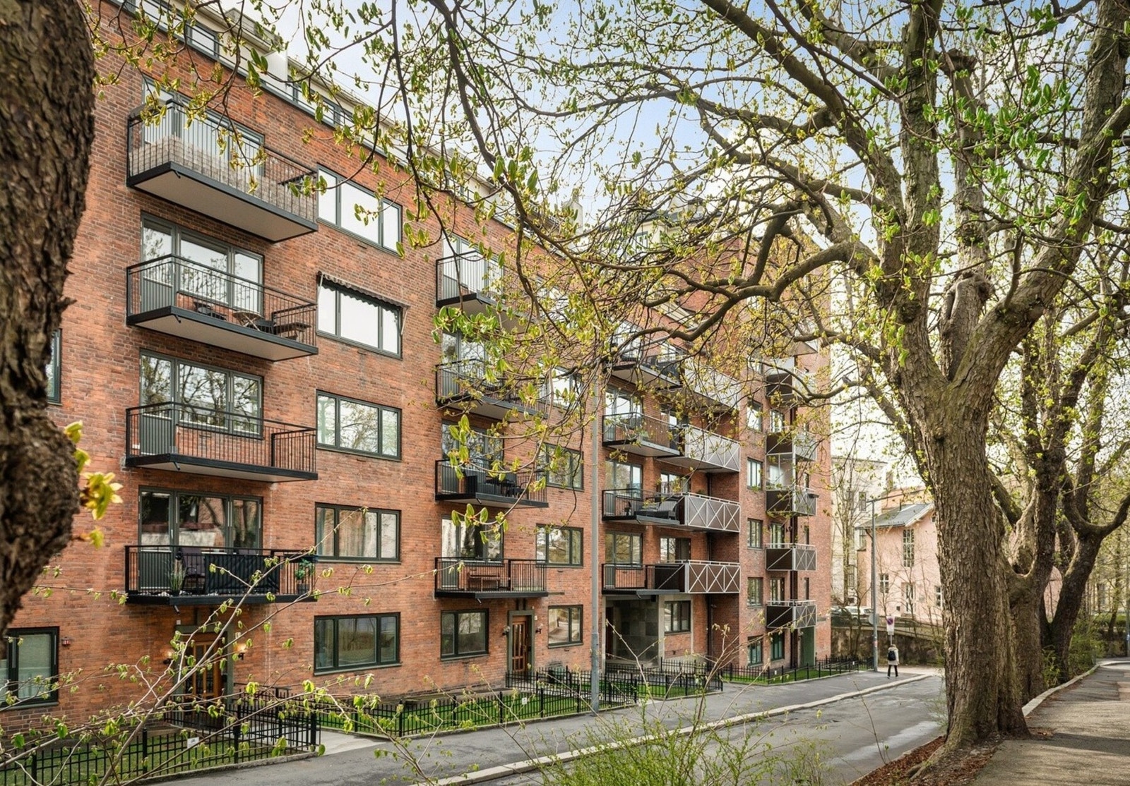 Boligen har en herlig beliggenhet mellom Majorstuen og Bislett med gangavstand til "alt". Galleribilde