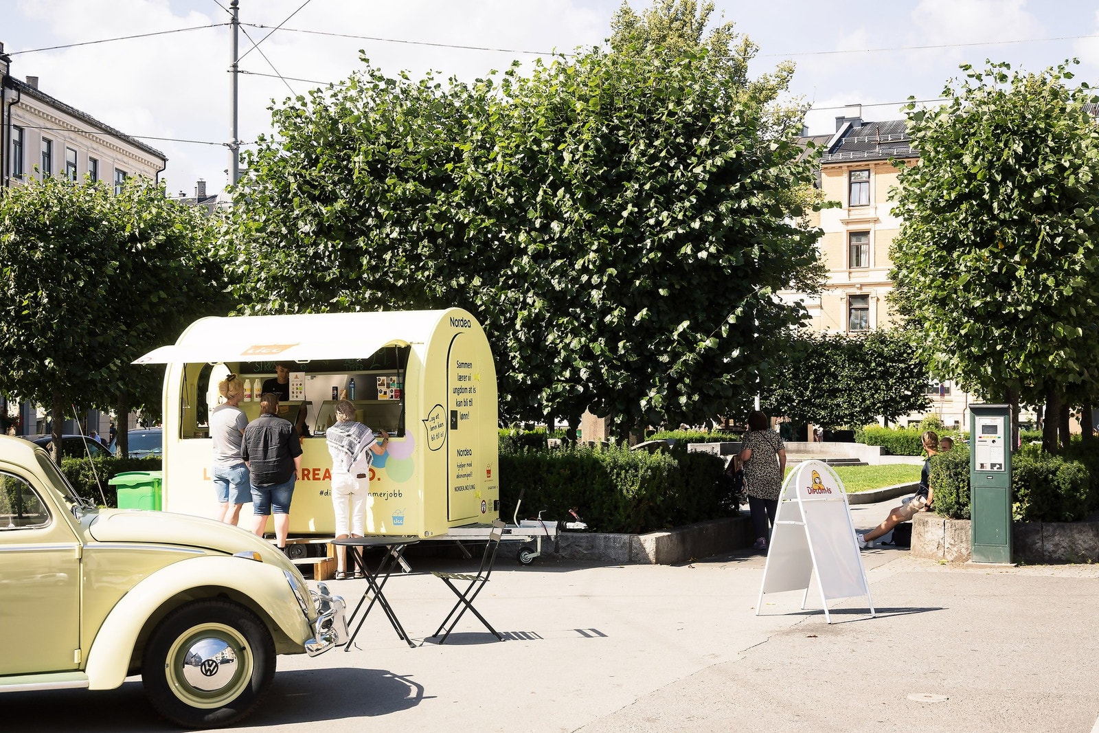 I nær omkrets fra leiligheten kan du finne spennende restaurantopplevelser og koselige kaféer. Galleribilde