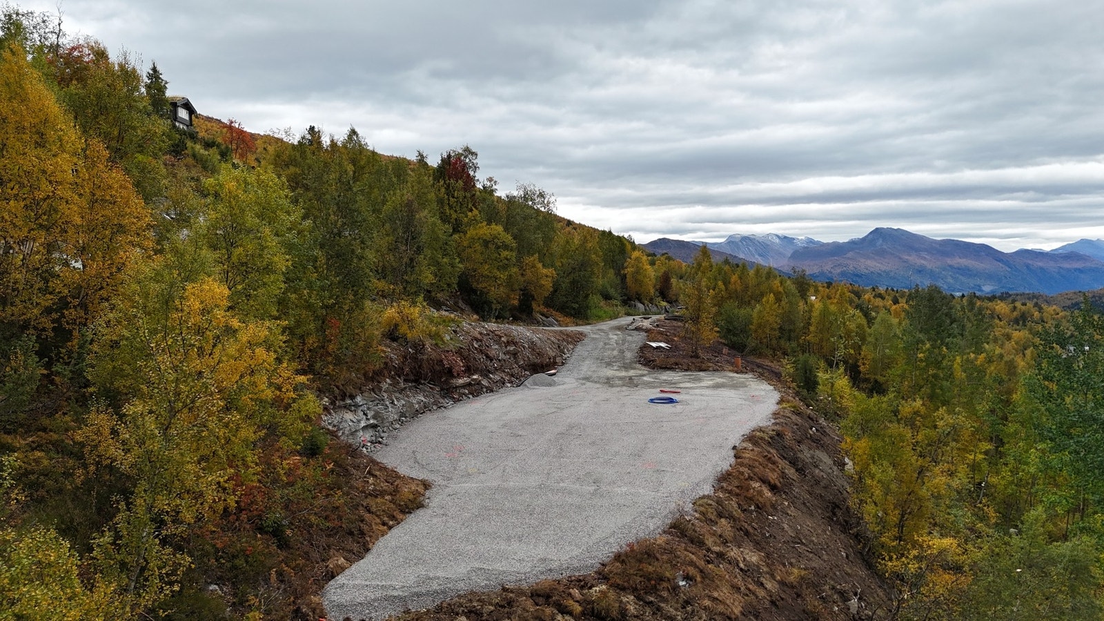 Området mot vest og sør er avsatt til fritidsbebyggelse, mens det mot øst er avsatt til skiløype Galleribilde