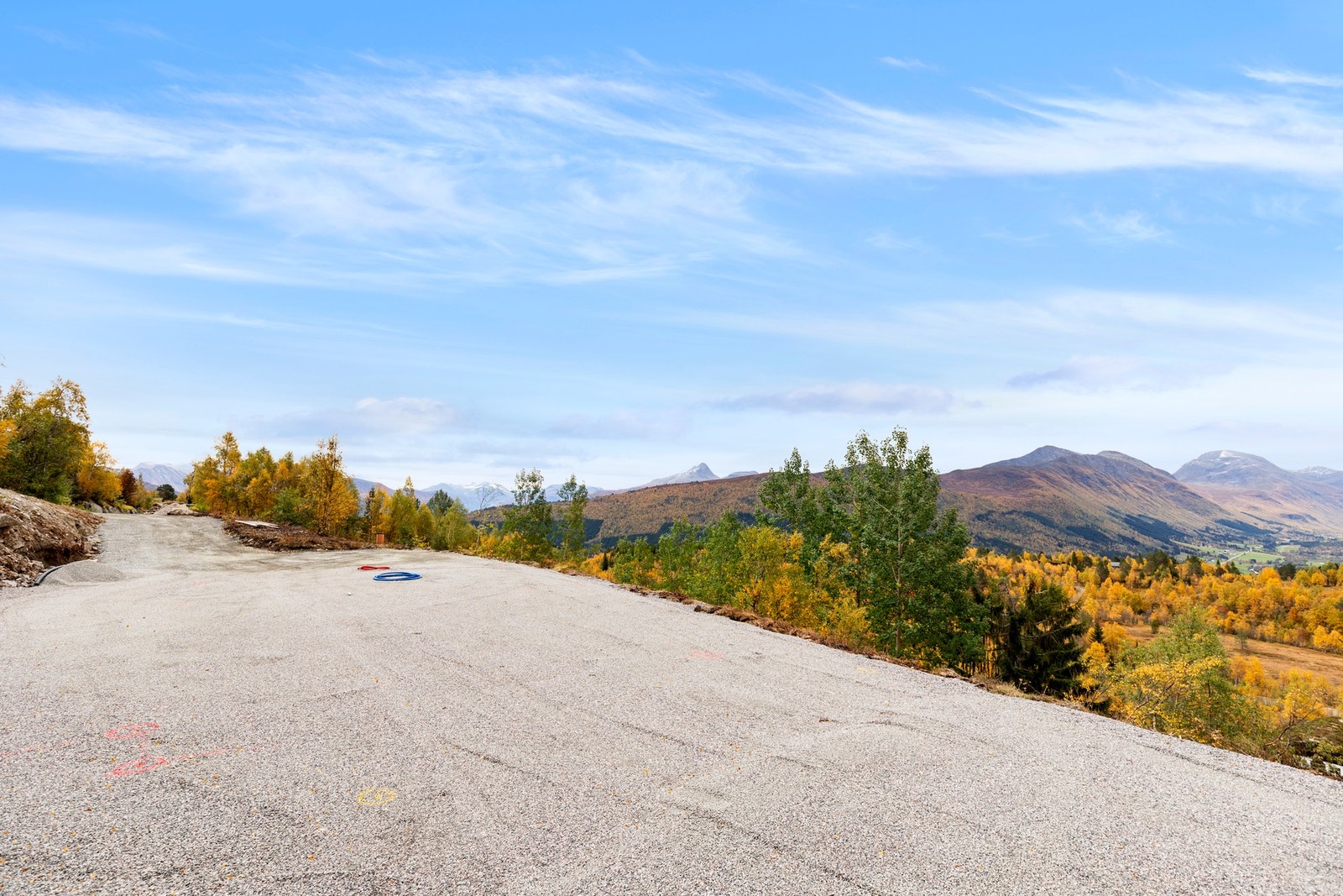 Tomten har Ski-in, og kort vei til både skianlegg og langrennsløype Galleribilde
