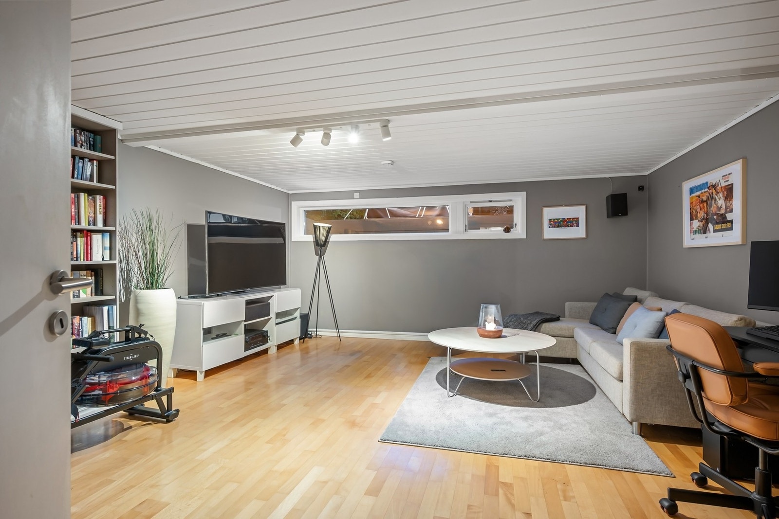 Kjellerstue (rommet er ikke godkjent for varig opphold) Galleribilde