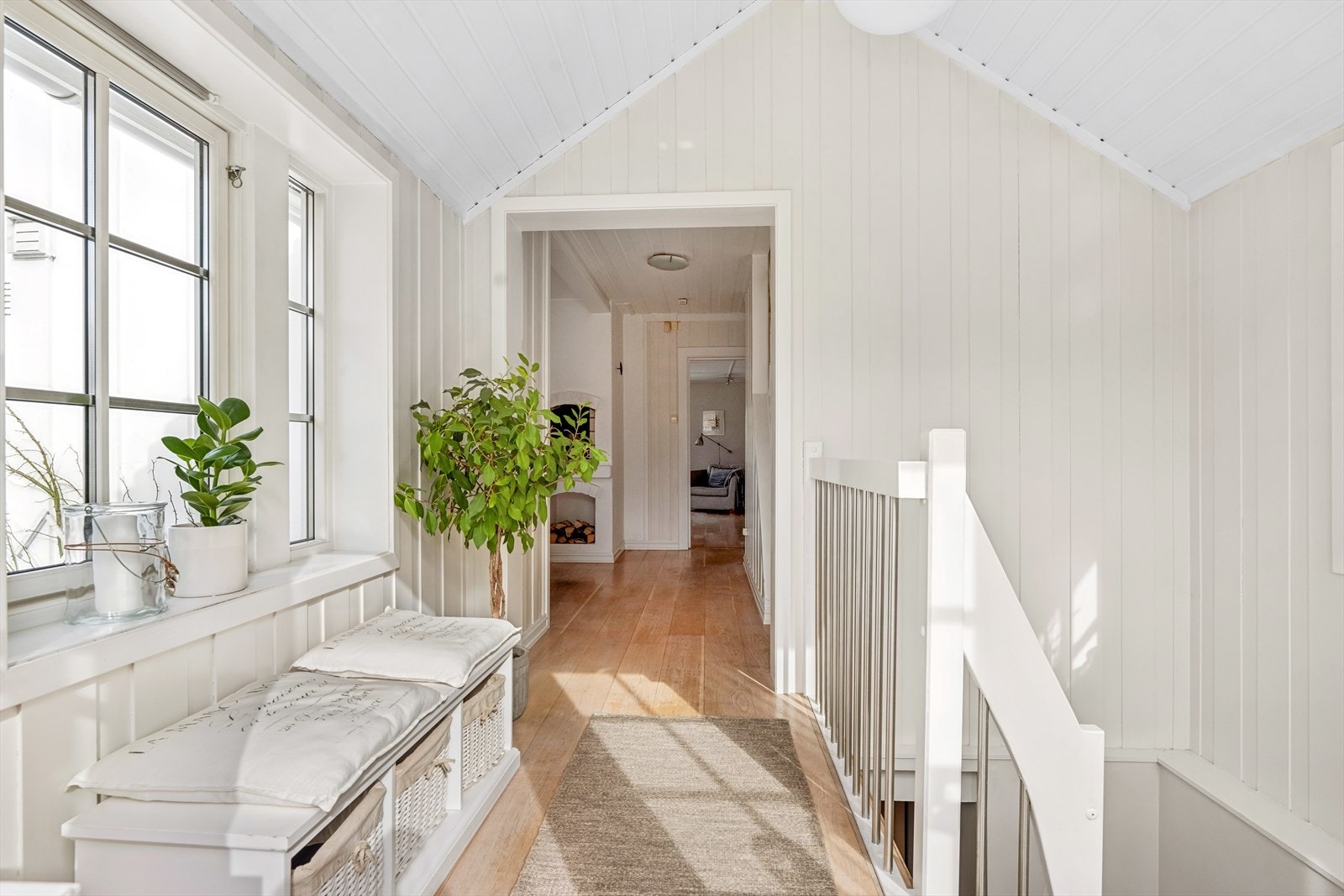 2. etg. består av gang og 4 soverom Galleribilde