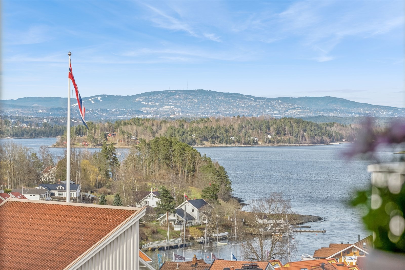 Utsikt fra kjøkken Galleribilde